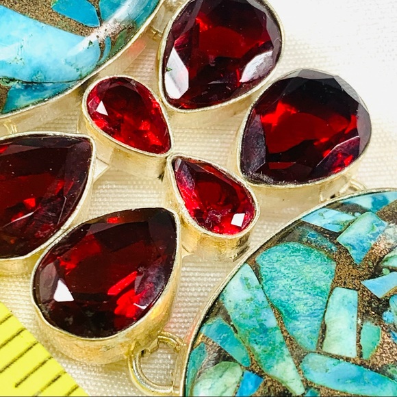 Red faceted gem & turquoise bracelet - Picture 5 of 10